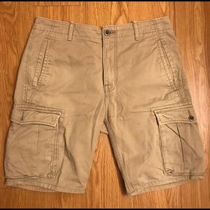 Levi’s Size 32 Cargo shorts